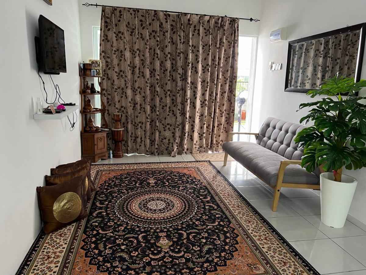Mieda Rizqi Homestay Kampong Melayu Changkat Larah 外观 照片