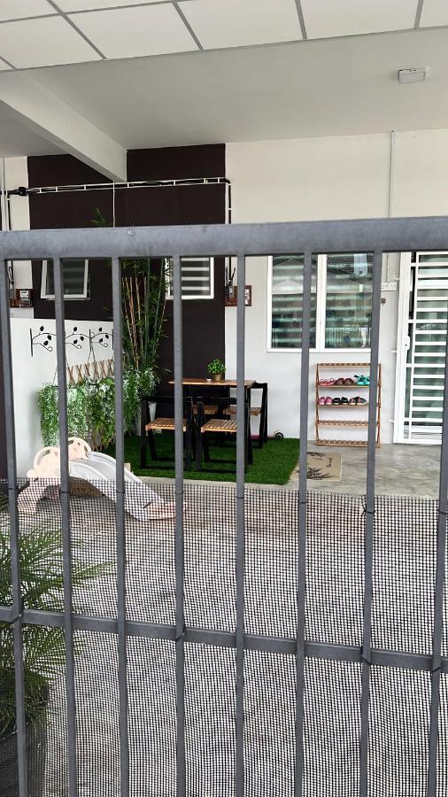 Mieda Rizqi Homestay Kampong Melayu Changkat Larah 外观 照片